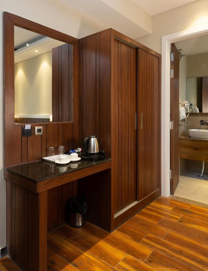 Hotel La Eden موسوري المظهر الخارجي الصورة