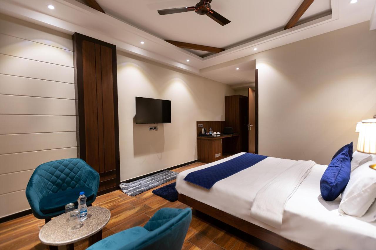Hotel La Eden موسوري المظهر الخارجي الصورة